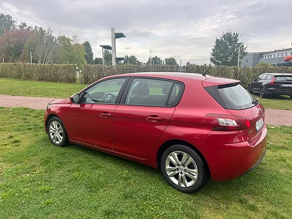 Peugeot 308 2014 photo 2