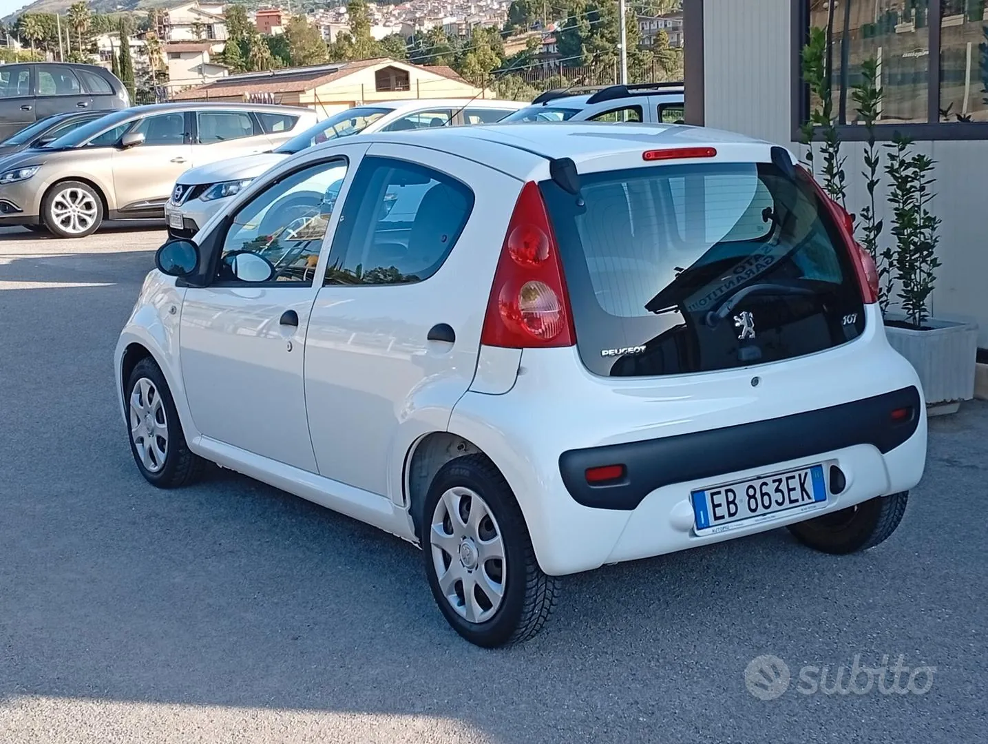 Peugeot 107 2011 photo 4