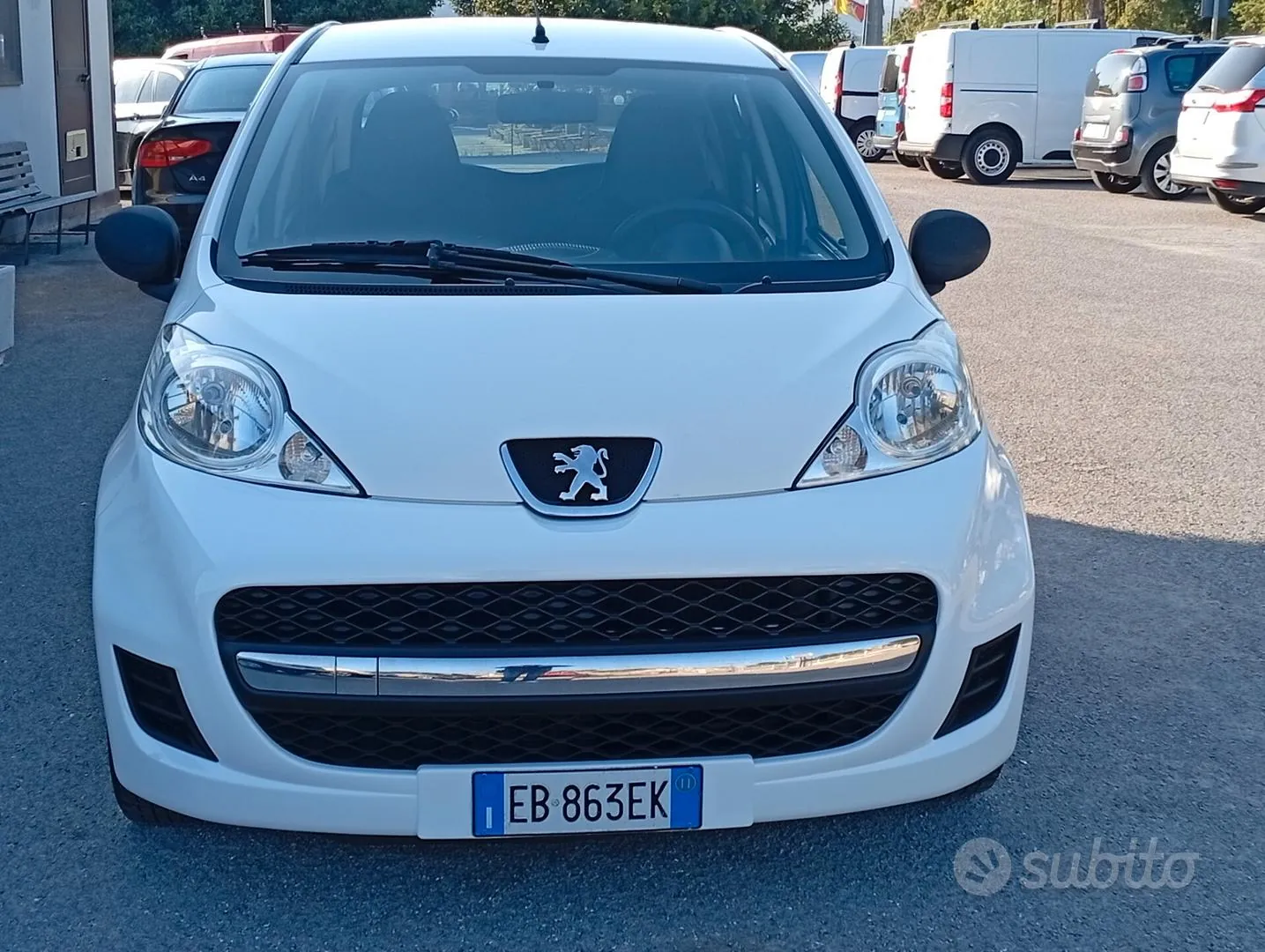 Peugeot 107 2011 photo 2