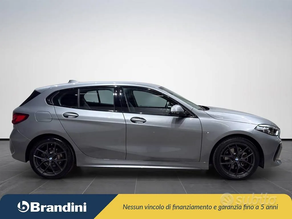 BMW 1 Series 2023 photo 5