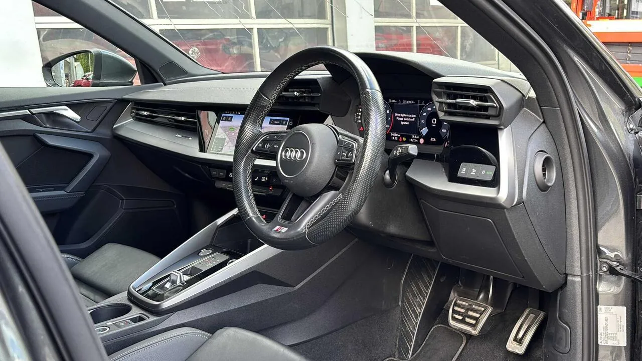 Audi A3 2023 photo 3