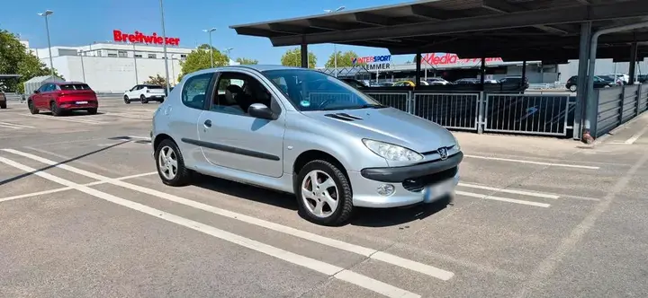 Peugeot 206