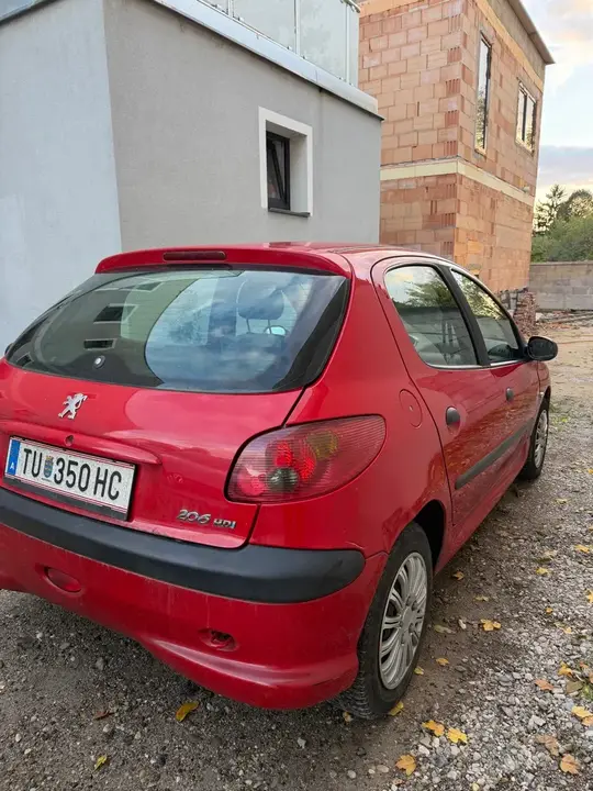 Peugeot 206 2008 photo 2