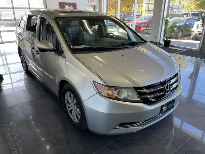 Honda Odyssey 2015 photo 3