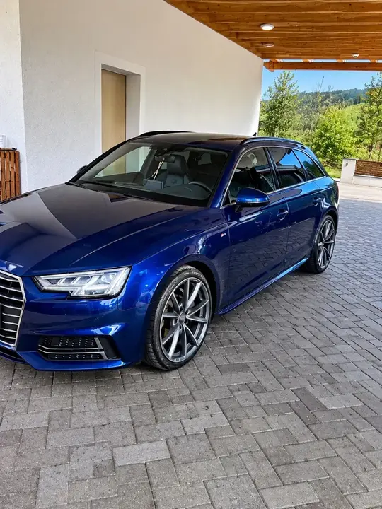 Audi A4 2018 photo 2