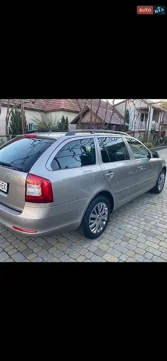 Skoda Octavia 2009 photo 5