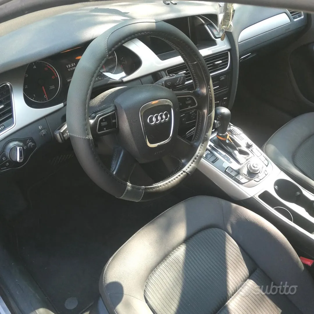 Audi A4 2010 photo 5