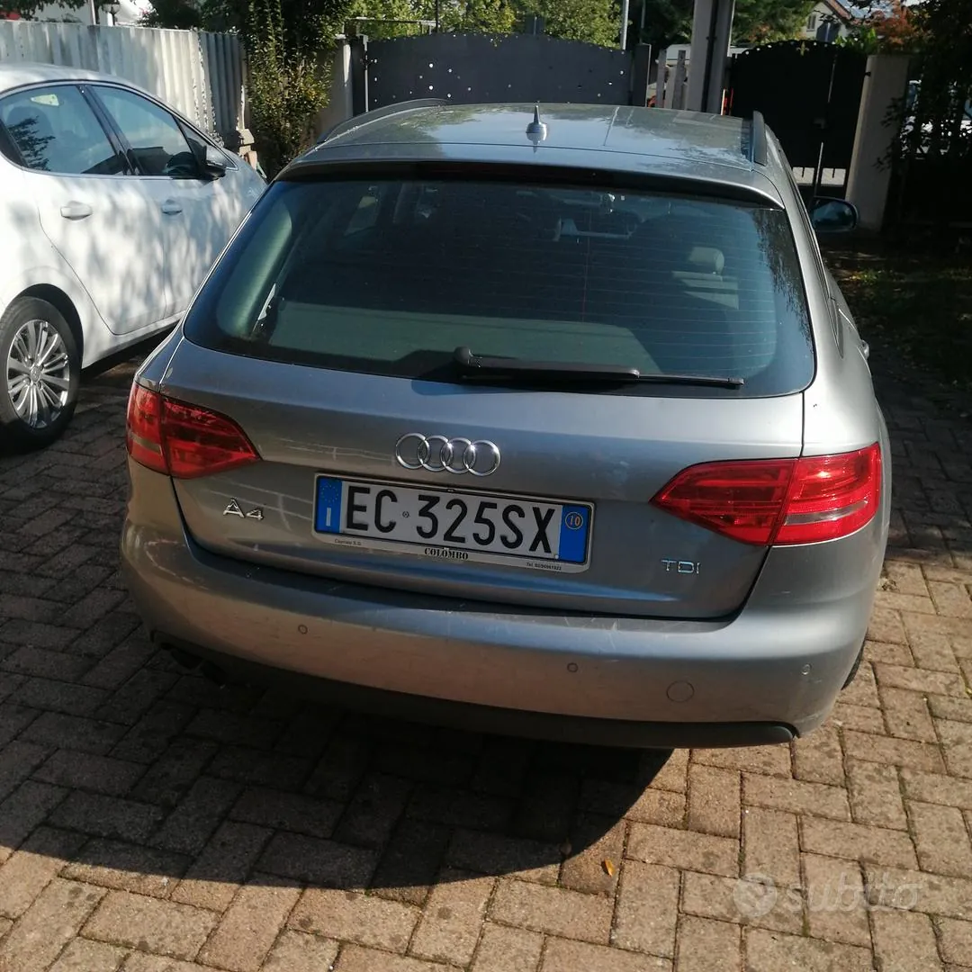 Audi A4 2010 photo 3