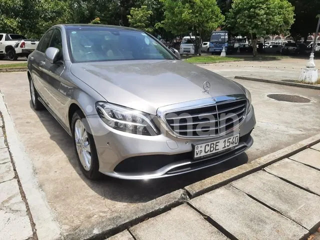 Mercedes-Benz C200