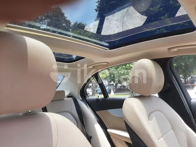Mercedes-Benz C200 2018 photo 4