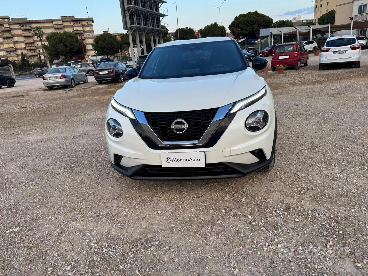 Nissan Juke 2023 photo 2
