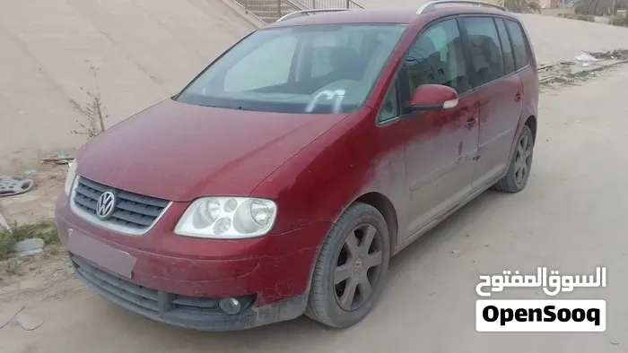 Volkswagen Touran 2011 photo 5