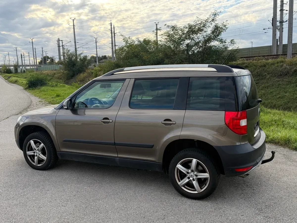 Skoda Yeti 2013 photo 3