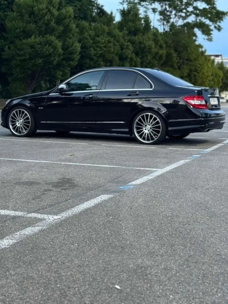 Mercedes-Benz C-Class 2008 photo 2