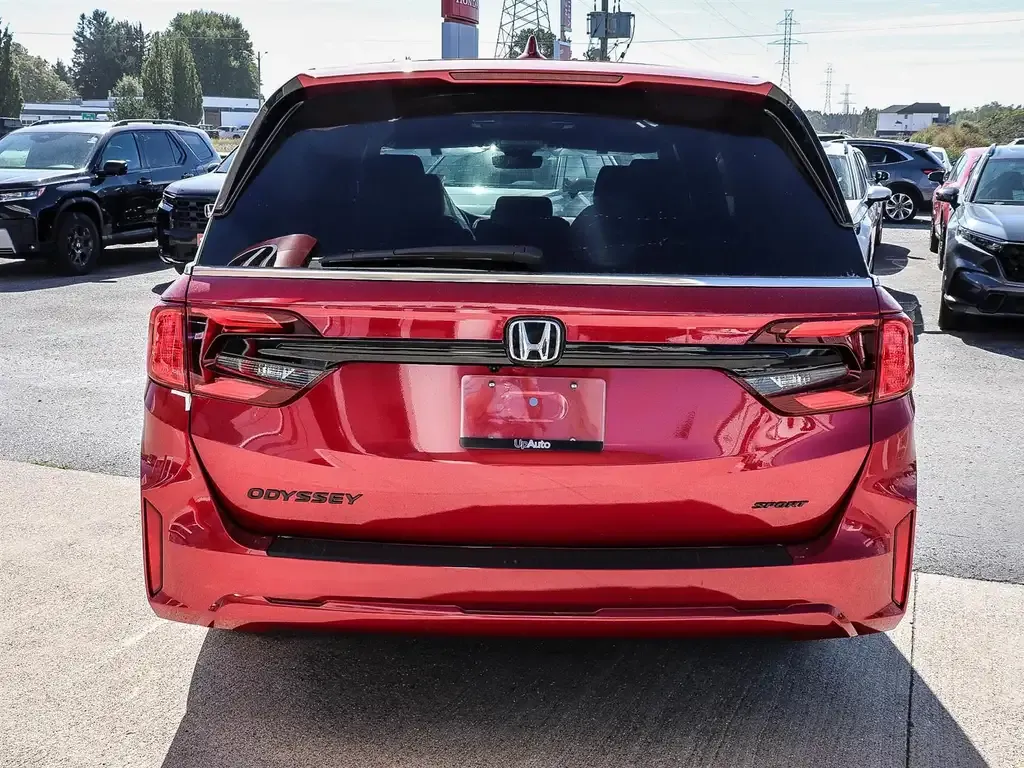 Honda Odyssey 2027 photo 4