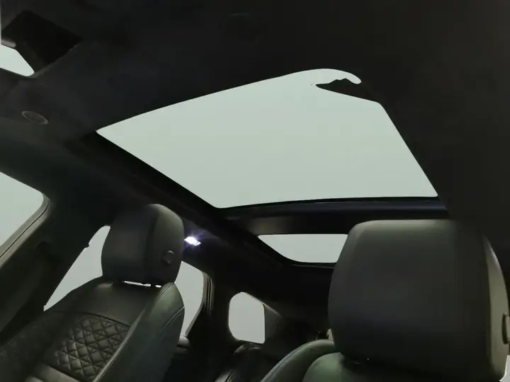 Land Rover Range Rover Evoque 2022 photo 5