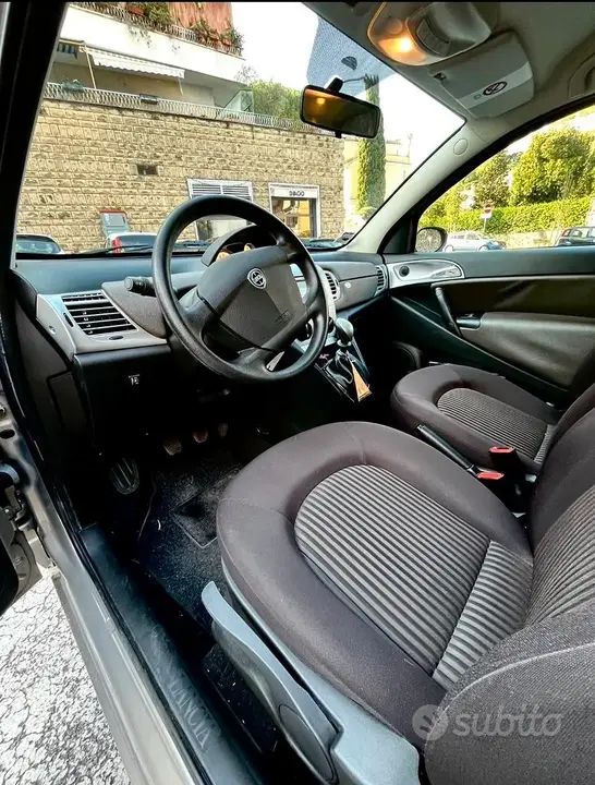 Lancia Ypsilon 2009 photo 2