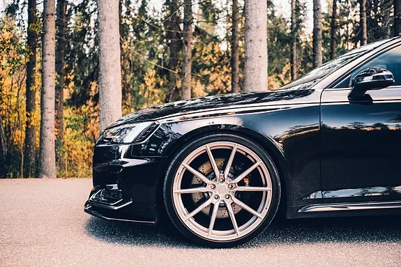 Audi Rs4 2018 photo 3