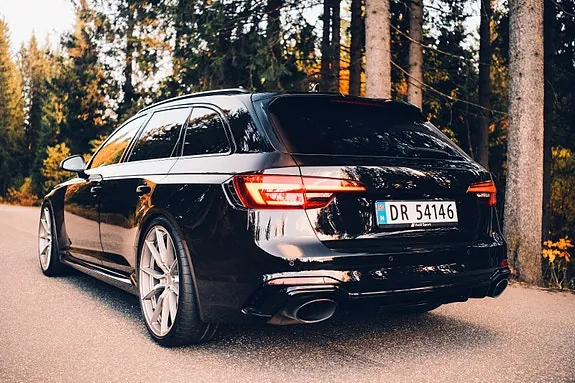 Audi Rs4 2018 photo 4