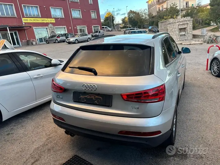 Audi Q3 2012 photo 5