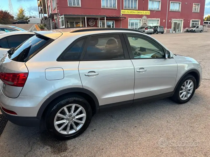 Audi Q3 2012 photo 4