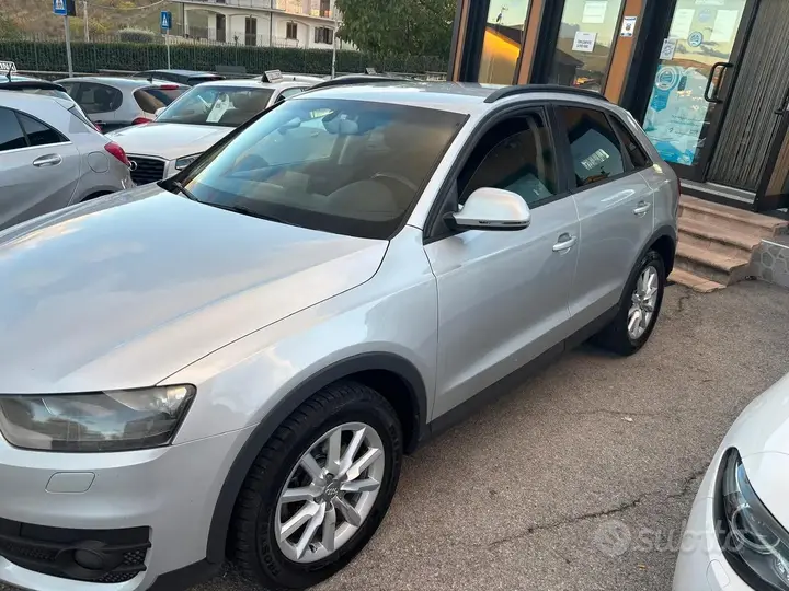 Audi Q3 2012 photo 2