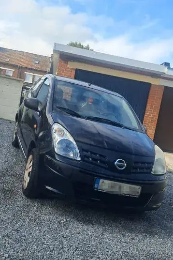 Nissan Pixo