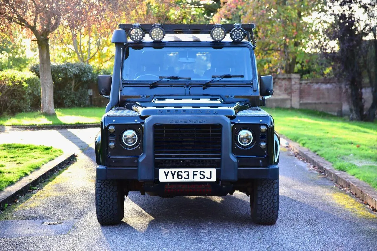 Land Rover Defender 110 2014 photo 5
