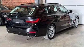 BMW 318 Ia 2023 photo 2