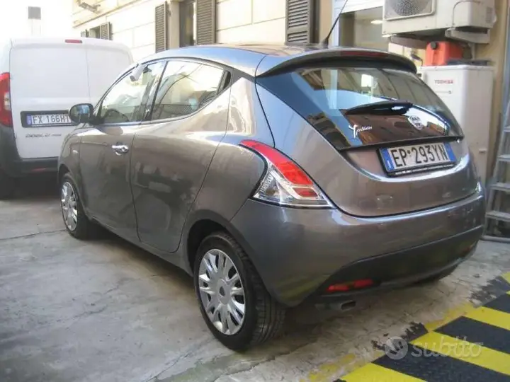 Lancia Ypsilon 2013 photo 3