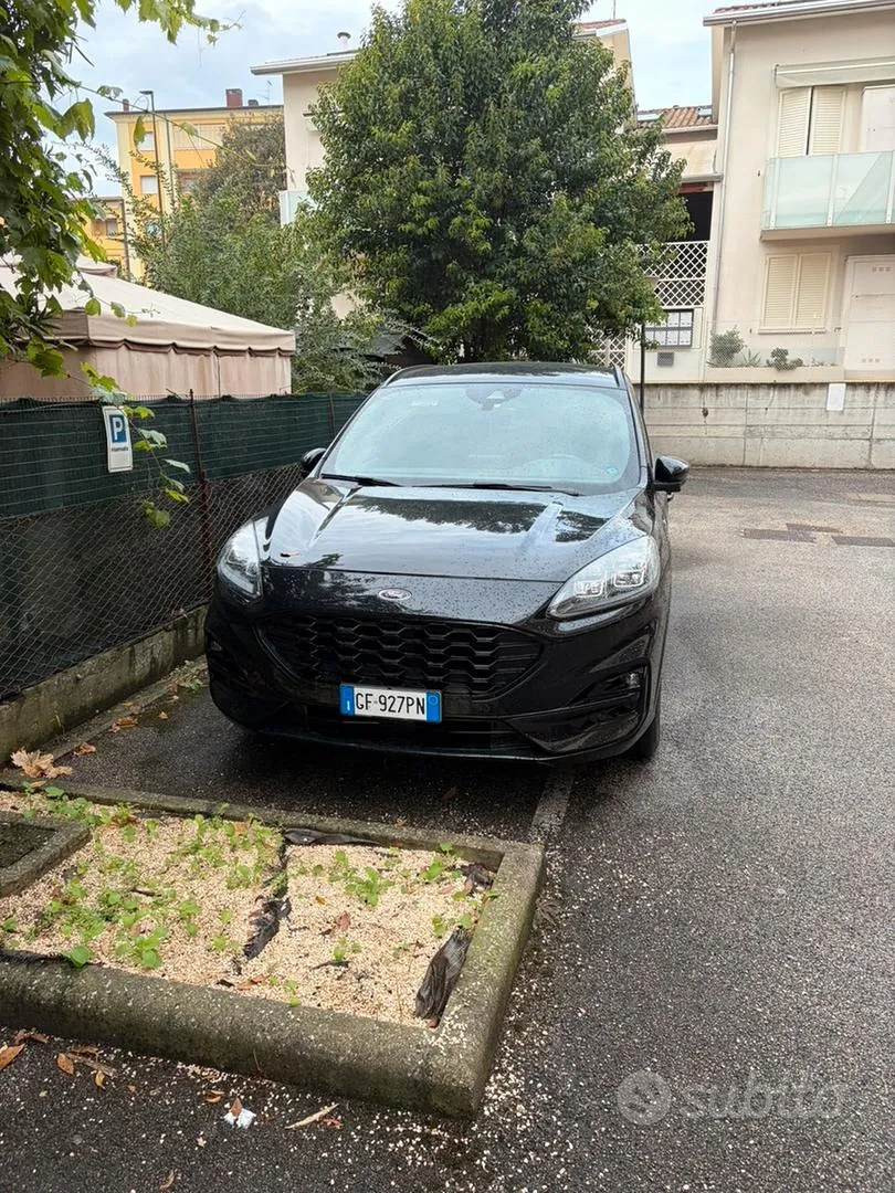 Ford Kuga 2021 photo 2