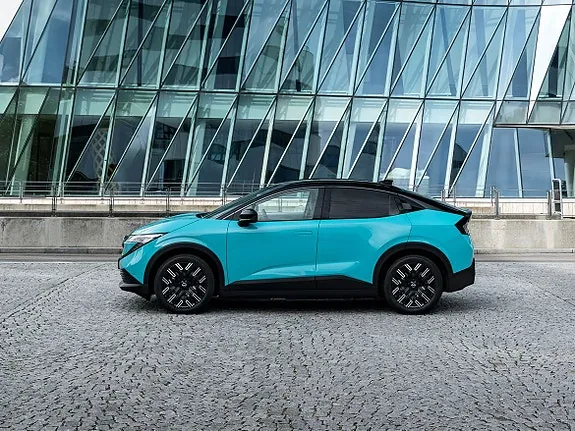 Nissan Leaf 2026 photo 2