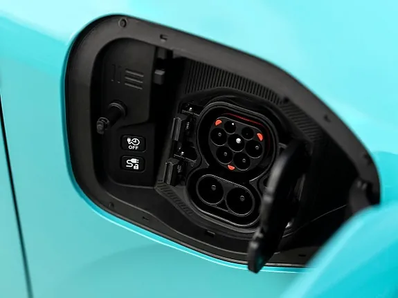 Nissan Leaf 2026 photo 4