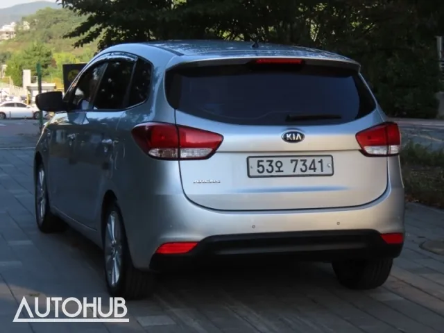 Kia Carnival 2014 photo 4