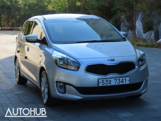 Kia Carnival 2014 photo 2