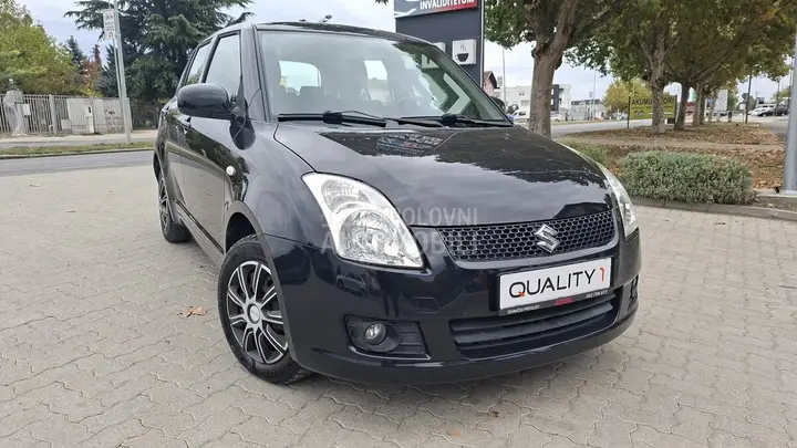 Suzuki Swift 2010 photo 3