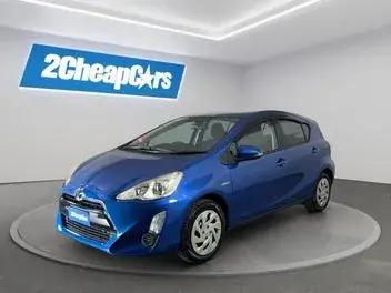 Toyota Aqua 2016 photo 2
