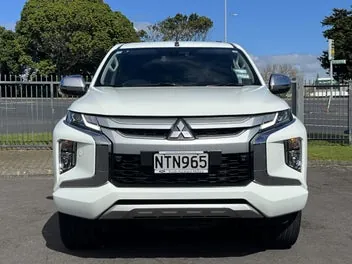 Mitsubishi Triton 2021 photo 3