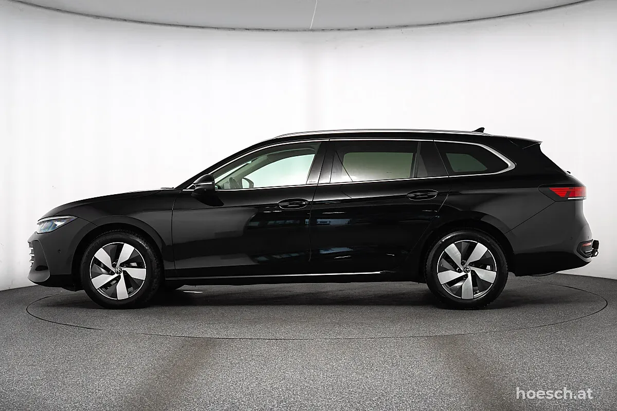 Volkswagen Passat 2025 photo 3