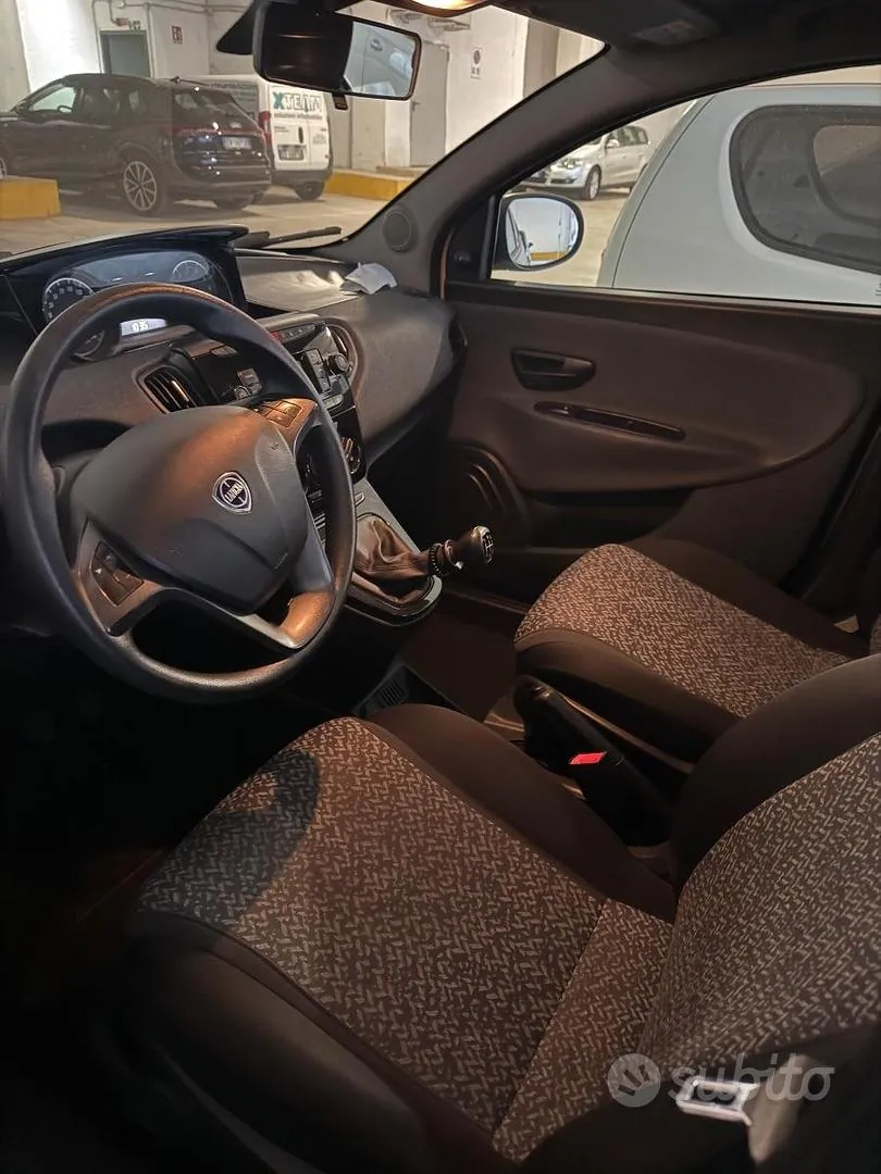 Lancia Ypsilon 2018 photo 5