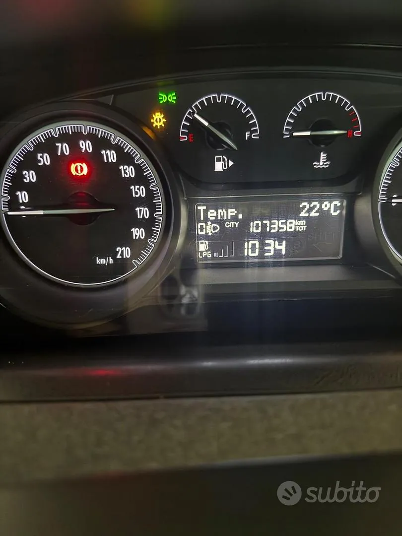 Lancia Ypsilon 2018 photo 4