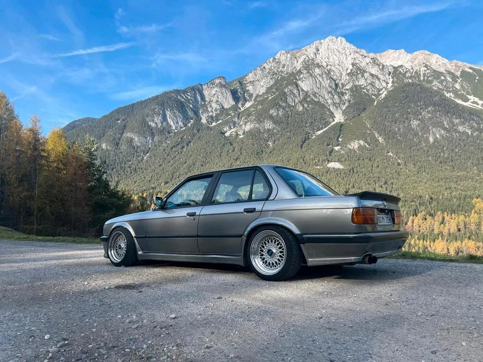 BMW E30