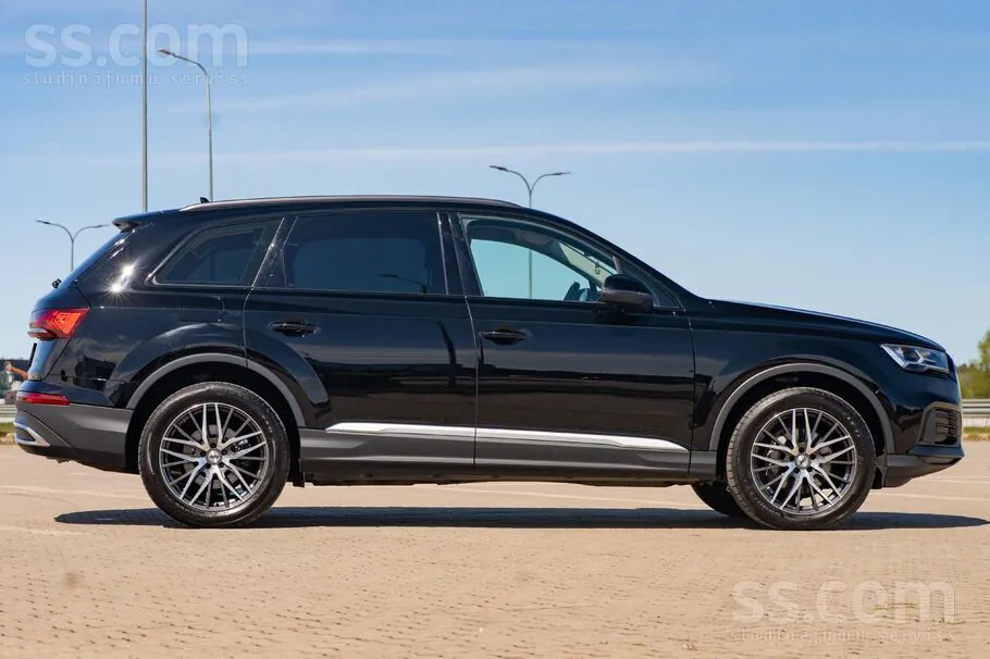 Audi Q7 2021 photo 5