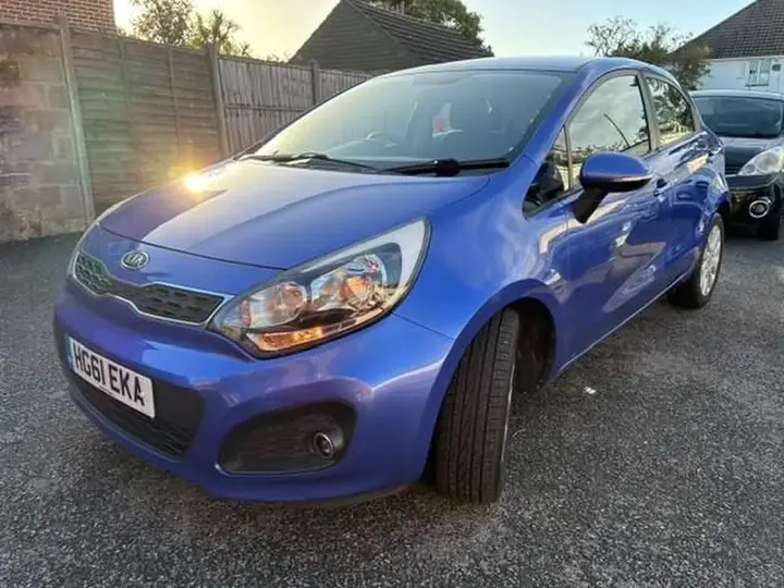 Kia Rio 2011 photo 3