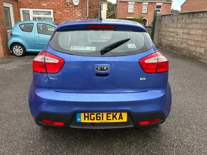 Kia Rio 2011 photo 5