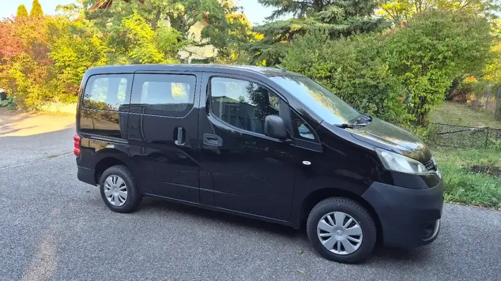 Nissan Nv200 2015 photo 2
