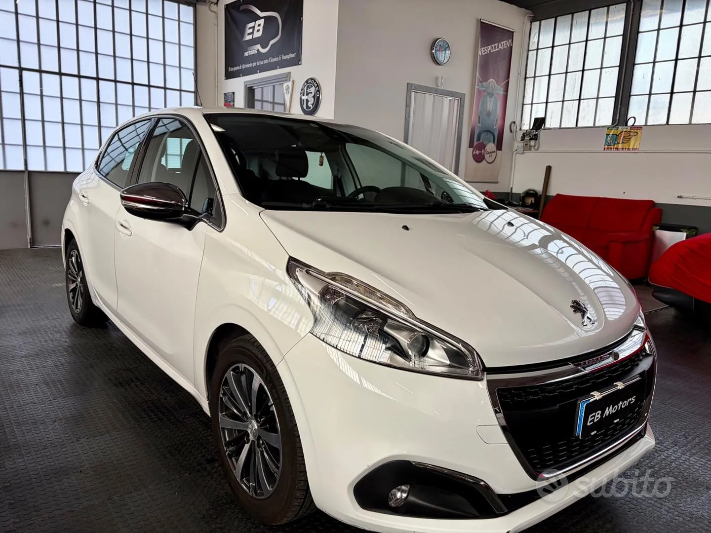 Peugeot 208 2017 photo 4