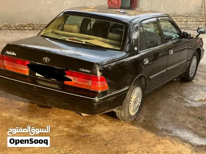 Toyota Crown 1996 photo 4