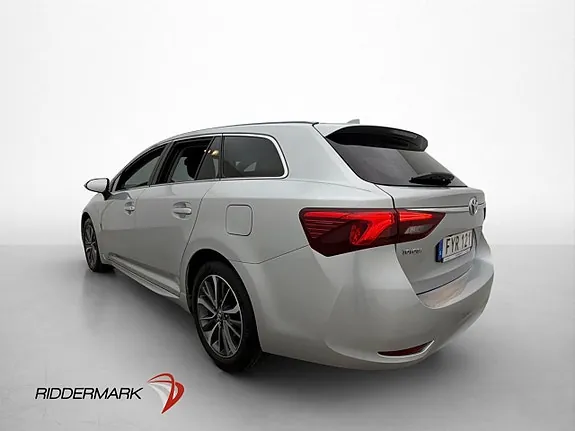 Toyota Avensis 2016 photo 5