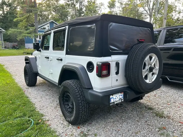 Jeep Wrangler Unlimited 2019 photo 2